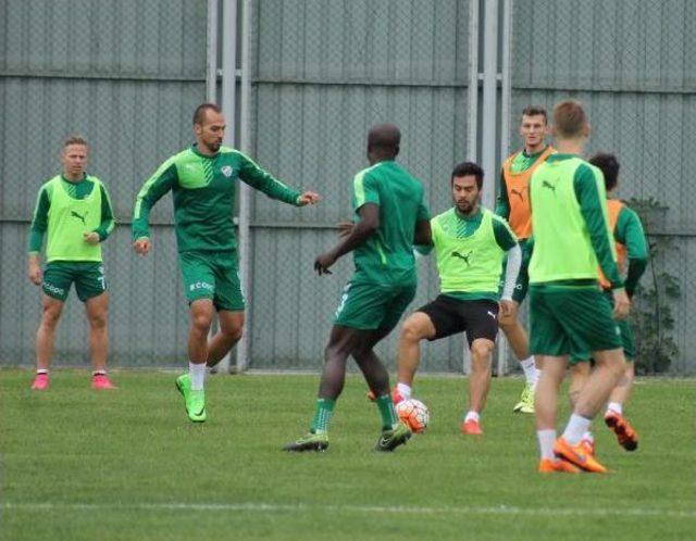 Bursaspor'da, Çaykur Rizespor Hazırlıkları Sürüyor