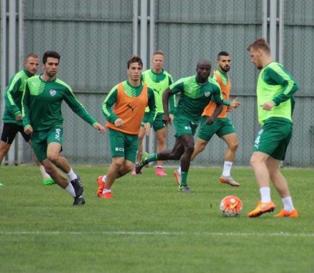 Bursaspor'da, Çaykur Rizespor Hazırlıkları Sürüyor