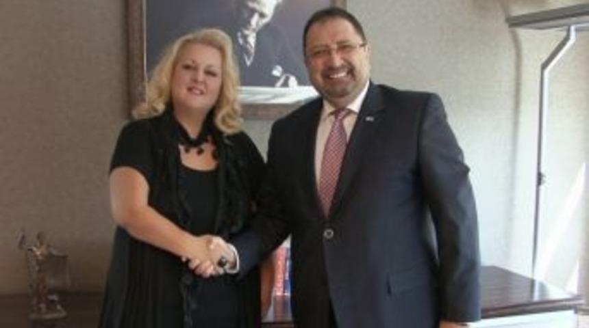 Latin Caz Fl&uuml;t Virt&uuml;&ouml;z&uuml; Aviral, Cermodern&rsquo;de Konser Verecek