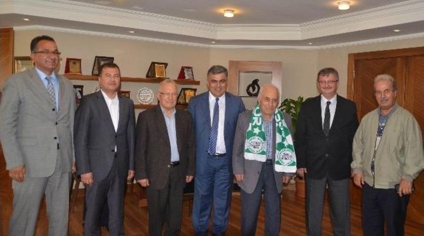 Hayırsever İşadamından Başkan &Ouml;zg&uuml;ven&rsquo;e Ziyaret