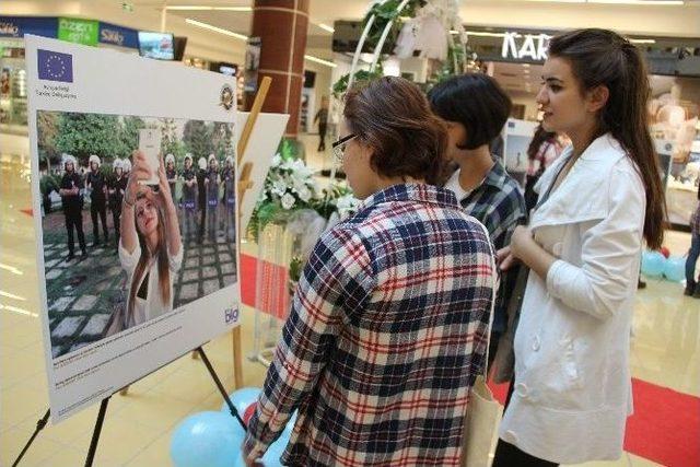 Ab’nin Türkiye’ye Yansımaları Fotoğraf Sergisi Ziyarete Açıldı