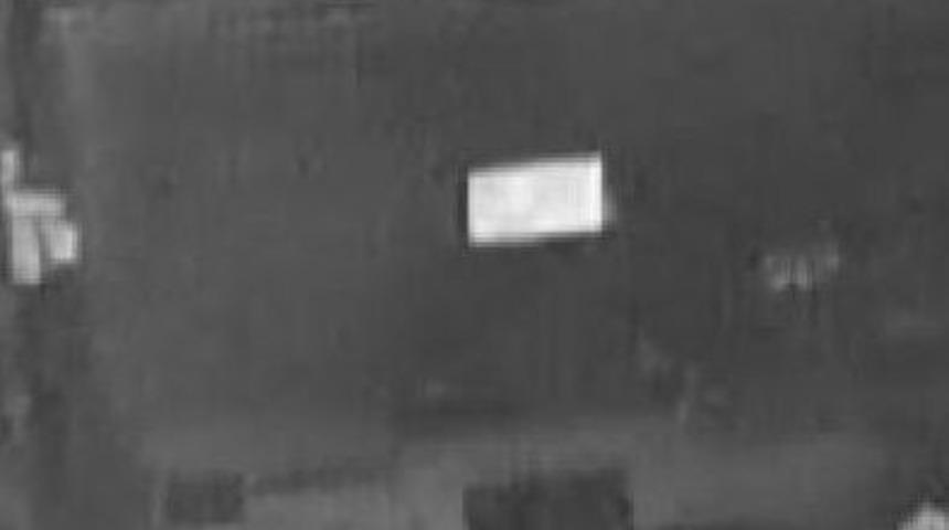 Lokantadaki Televizyon Hırsızlığı G&uuml;venlik Kamerasında