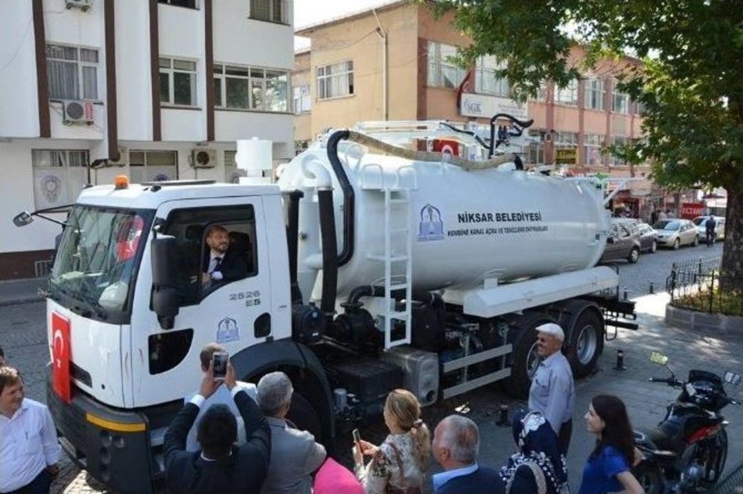 Niksar Belediyesi Ara&ccedil; Parkını G&uuml;&ccedil;lendirdi