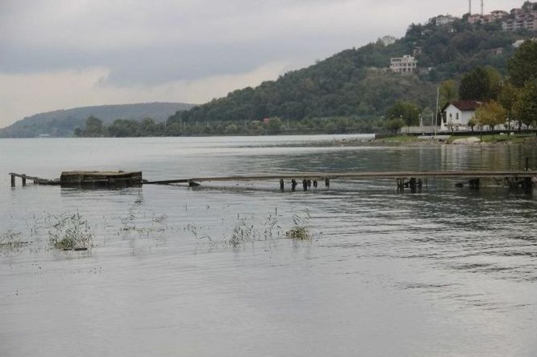 Sapanca G&ouml;l&uuml; 48 Saatte 40 Santimetre Y&uuml;kseldi