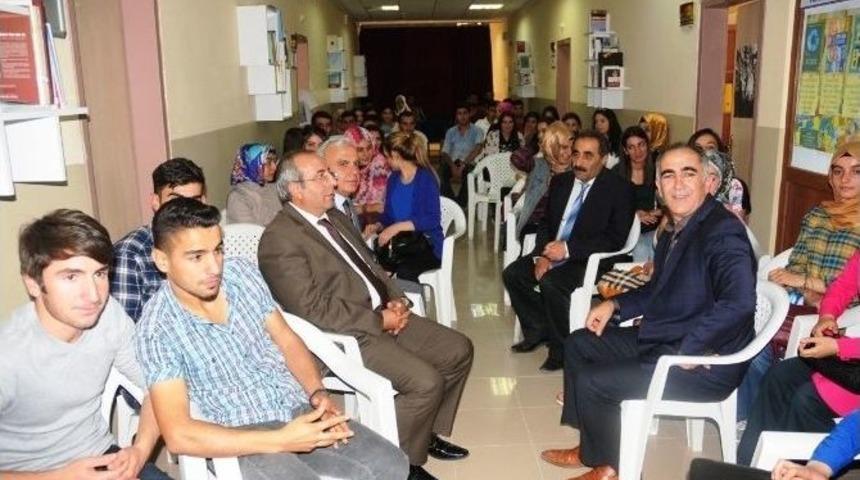 Yy&uuml; Edebiyat Fak&uuml;ltesi&rsquo;nde K&uuml;t&uuml;phane A&ccedil;ılışı