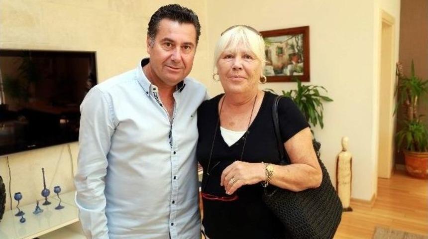 &Uuml;nl&uuml; Karikat&uuml;rist Bedri Koraman, Bodrum&rsquo;da Anılacak