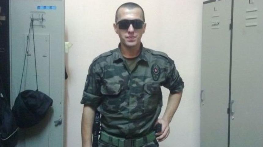 Aksaraylı Şehidin Evine T&uuml;rk Bayrağı Asıldı