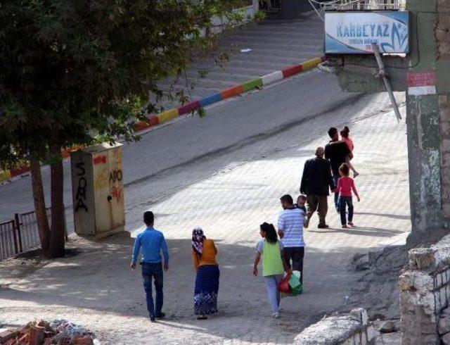 Şırnak'ta Hendek Kapatma Operasyonunda Olaylar Çıktı: 9 Kişi Yaralandı (2)