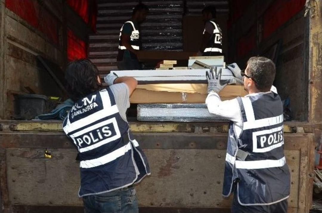 Sahte Evraklarla Nakliye Edilen Raf Sistemi İ&ccedil;erisinde Ka&ccedil;ak Sigara Ele Ge&ccedil;irildi