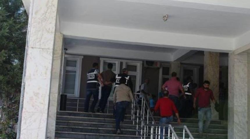 Bankadan 43 Bin Lira &Ccedil;alan Soyguncular Tutuklandı