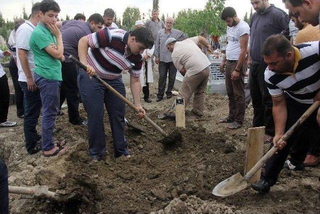 Vahşi Cinayetin Sırrı Çözüldü