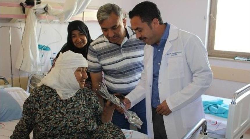 Kahta Devlet Hastanesi&rsquo;nden Yaşlı Hastalara Ziyaret