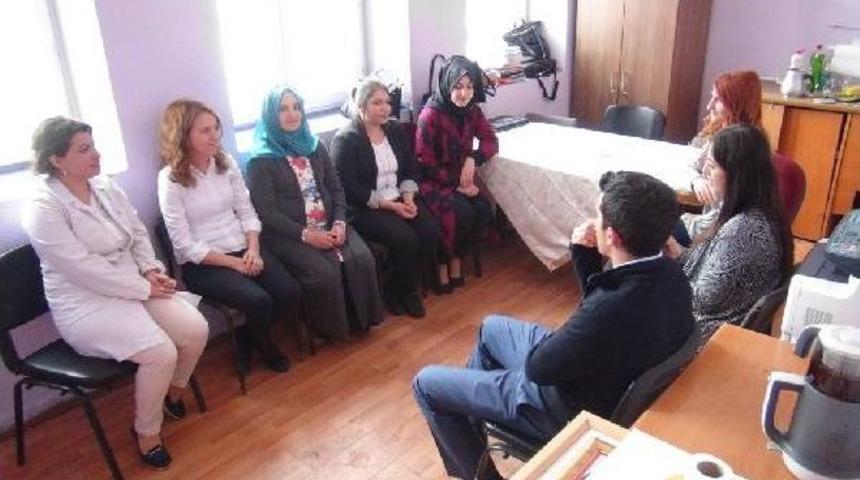 K&ouml;ye Atanan &Ouml;ğretmenler K&ouml;yl&uuml;lerle Tanıştı