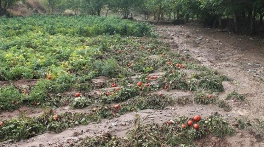 Tokat&rsquo;ta Sağanak Yağış Sele Sebep Oldu