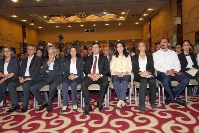 Hdp Eş Başkanları, Seçim Bildirgelerini Açıkladı