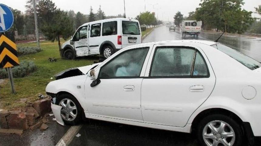 Elazığ&rsquo;da Trafik Kazası: 6 Yaralı