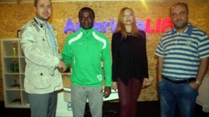 Mudanyaspor&rsquo;un Kamerunlu Futbolcusu Dil &Ouml;ğreniyor