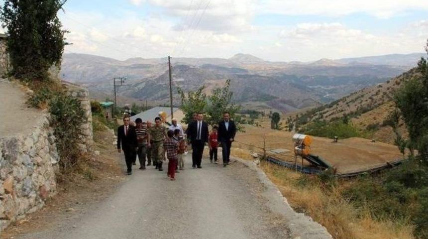 Kaymakam Zaderoğlu, Köy Gezilerine Devam Ediyor