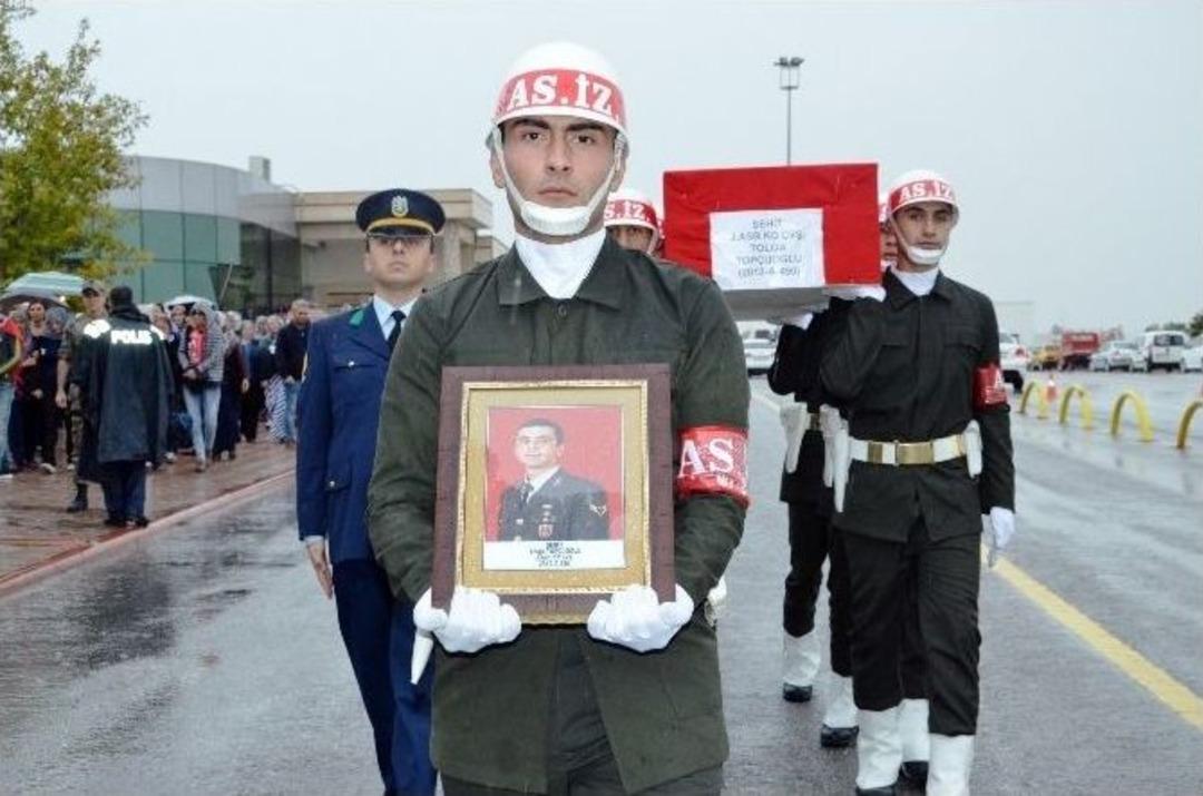 Şehit Astsubay Tolga Top&ccedil;uoğlu Malatya&rsquo;da Toprağa Verildi