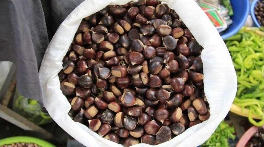 Kanlıca Cuma Pazarına İndi