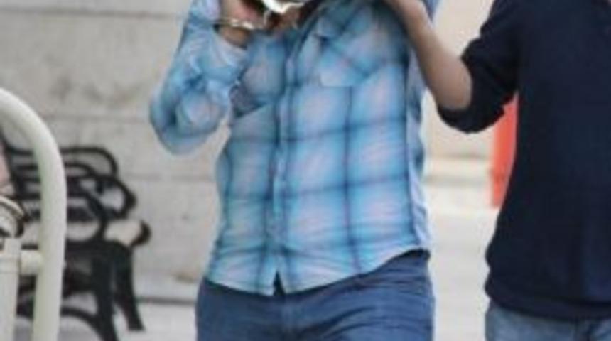 Evinde Bonzai İle Yakalandı