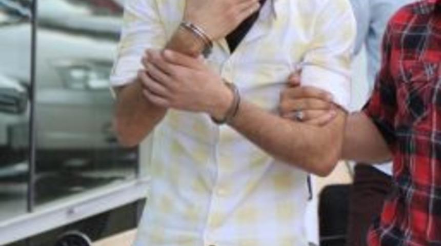 Uyuşturucu Hap Ve Bonzai İle Yakalandı