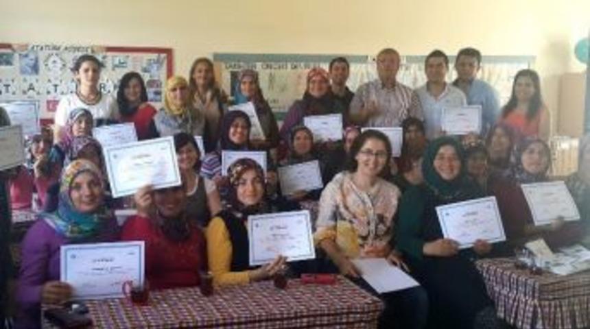 Kadın &Uuml;reticiler Sertifakalarına Kavuştu