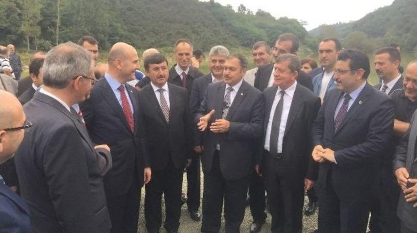 Orman Ve Su İşleri Bakanı Veysel Eroğlu, Sera G&ouml;l&uuml;&rsquo;nde İncelemelerde Bulundu