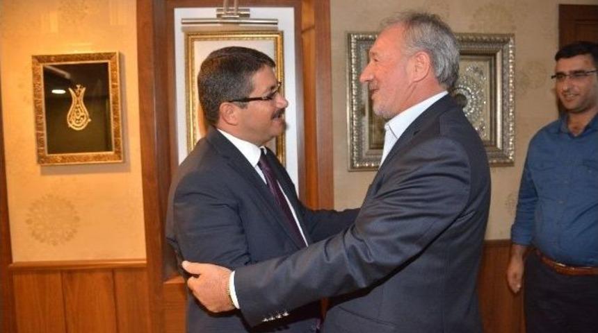 Hak- İş&rsquo;ten Başkan &Ccedil;elik&rsquo;e Ziyaret