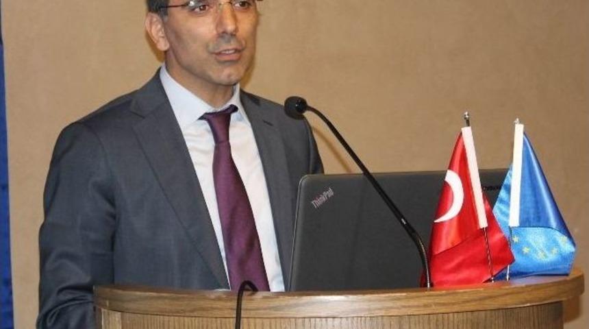 Muhtarlara Y&ouml;nelik Kayıt Dışı İstihdamla M&uuml;cadele Toplantısı