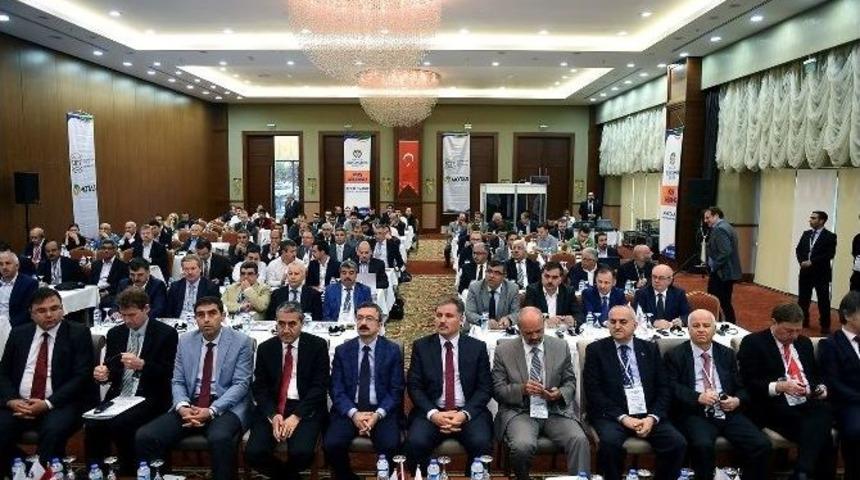 Uluslararası Troleybüs Sistemleri Çalıştayı Sona Erdi