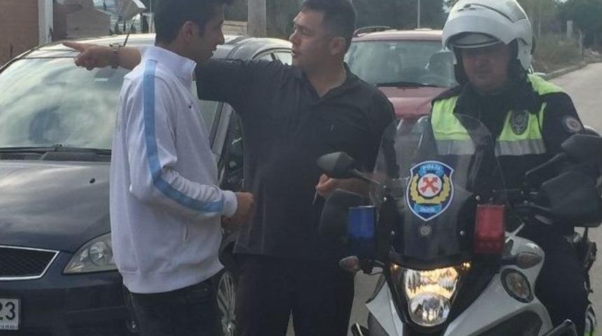 S&uuml;r&uuml;c&uuml;yle Polis Arasında İlgin&ccedil; Diyalog