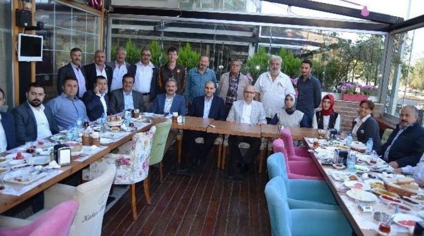 Ak Parti Aliağa Teşkilatı, Milletvekili Adayları Ve Basın Bir Araya Geldi