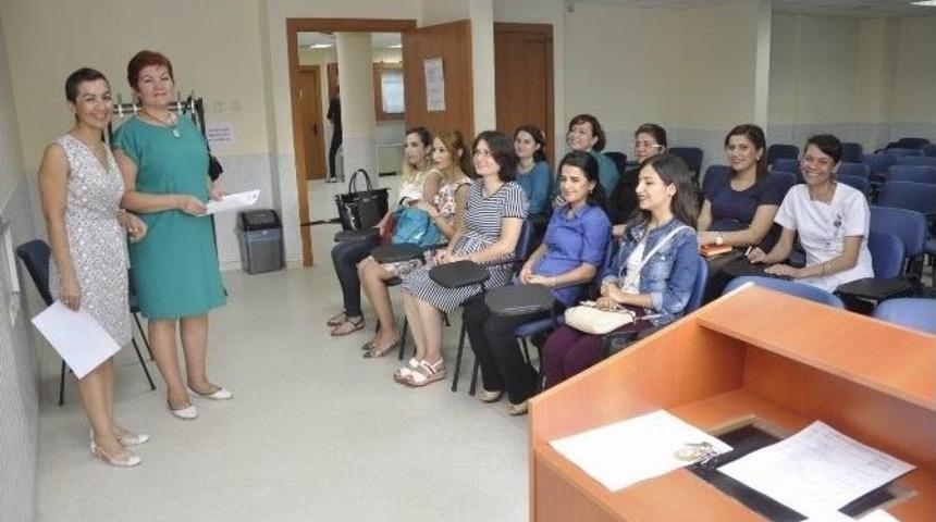 Hemşirelere Rehberlik Kursu Verildi