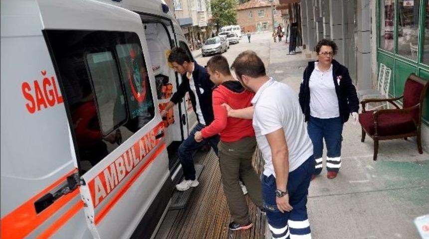 Bonzai İ&ccedil;en Gen&ccedil; Hastanelik Oldu