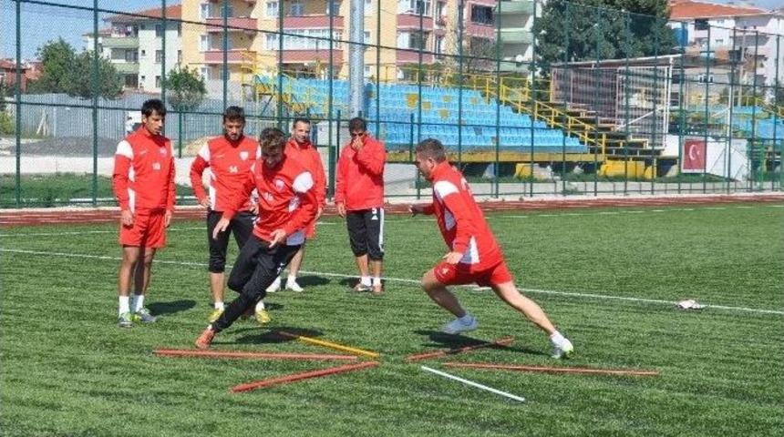 1911 &Ccedil;erkezk&ouml;yspor Şampiyonluğa İnanıyor