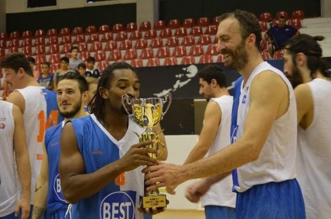 Aliağa Cup Basketbol Turnuvasının Birincisi Best Balıkesir Oldu