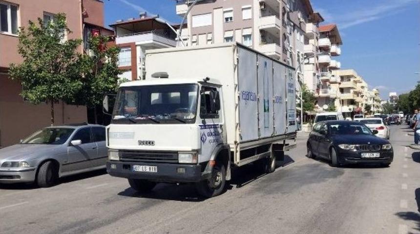 G&ouml;r&uuml;nmez Kaza