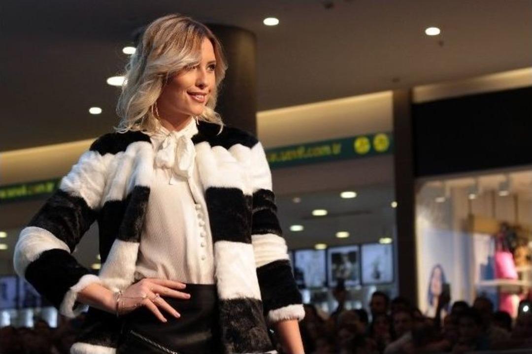 &Uuml;nl&uuml; Mankenler Adana Optimum&rsquo;da Podyuma &Ccedil;ıktı