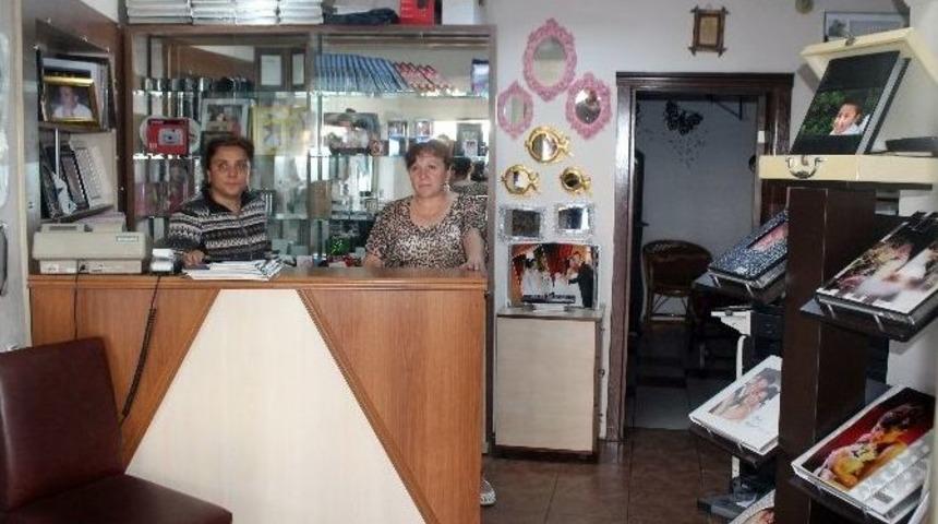 Kilimli&rsquo;de Fotoğraf&ccedil;ı D&uuml;kkanı Soyuldu