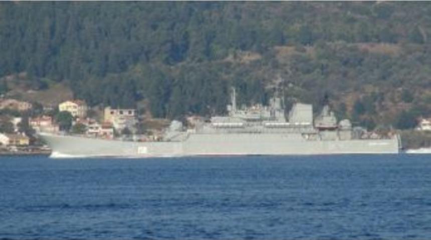 Rus Savaş Gemisi &Ccedil;anakkale Boğazı&rsquo;ndan Ge&ccedil;ti