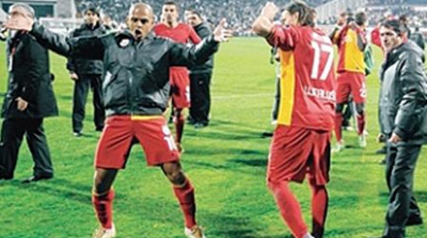 İlk kez bir kavga internetten duyuruldu