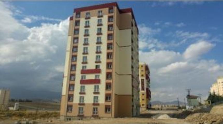 Belediye Başkanı Akdoğan Kentsel D&ouml;n&uuml;ş&uuml;m Alanını İnceledi