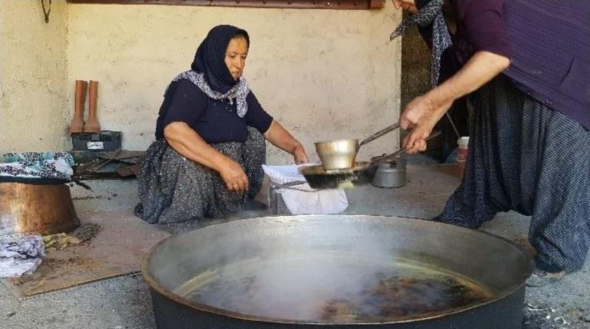 Aksaray&rsquo;da Her Derde Deva Pekmez Zamanı