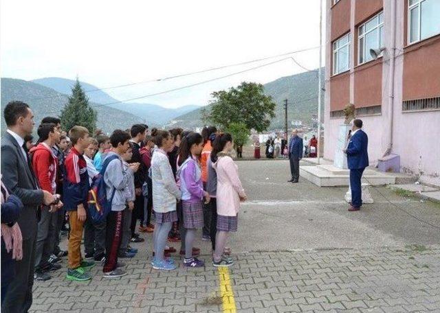 Vezirhan Belediye Başkanı Okul Ziyareti