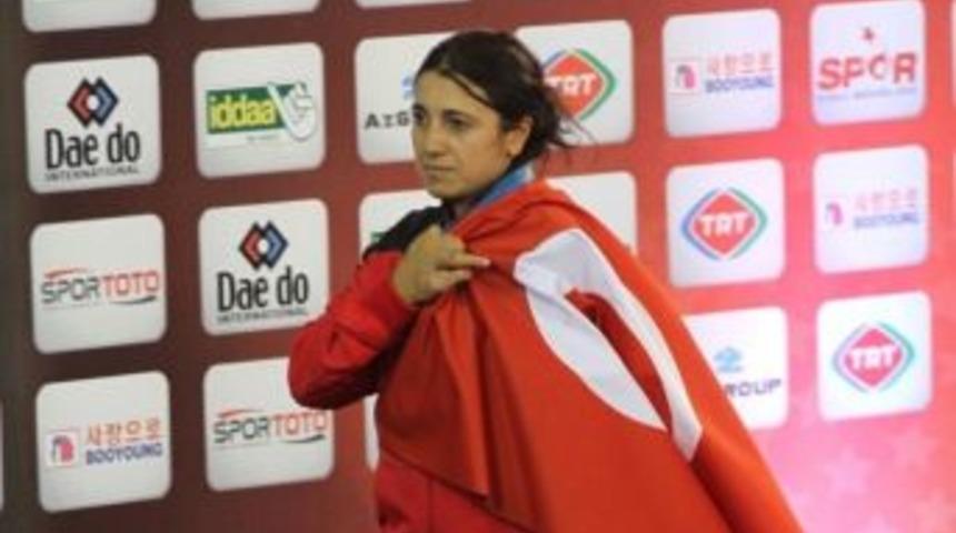 Kağıttsporlu Karatay, Rusya&rsquo;da İkinci Oldu