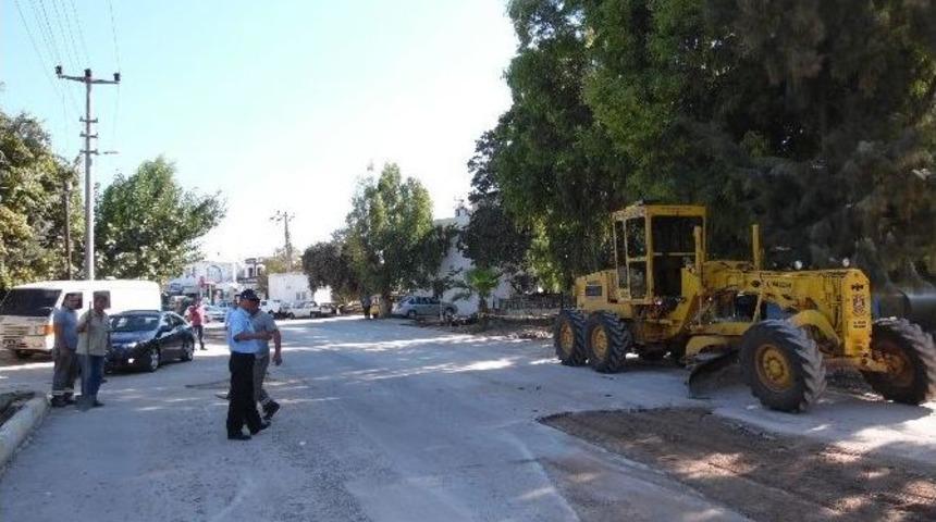 Selden Bozulan Yollar D&uuml;zeltiliyor, Dereler Islah Ediliyor