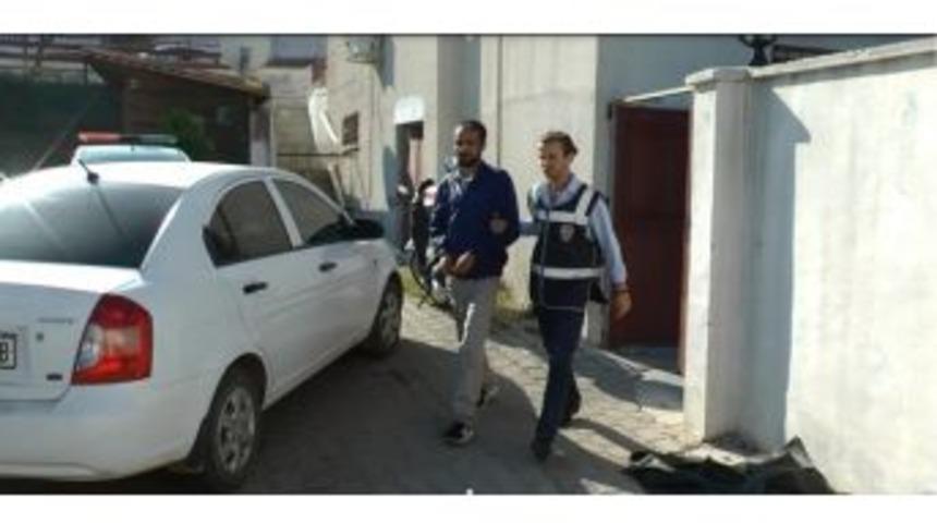 İnsan Tacirleri Kom Ekiplerinden Ka&ccedil;amadı