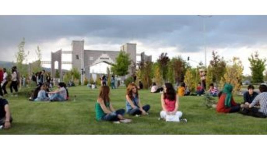 Hızla B&uuml;y&uuml;yen Niğde &Uuml;niversitesinin &Ouml;ğrenci Sayısı 25 Bin Oldu