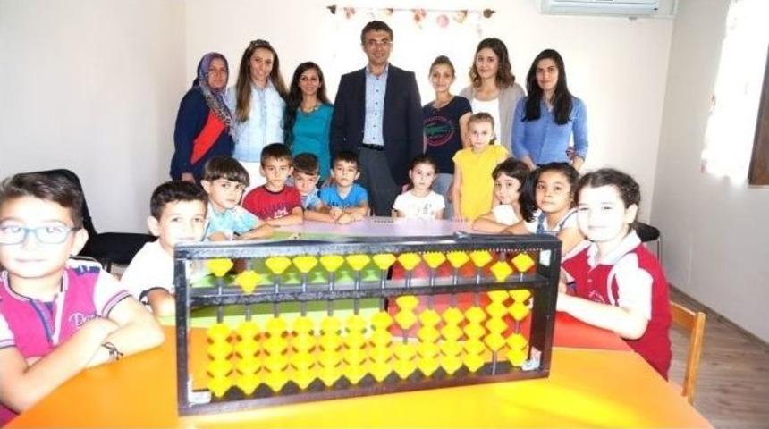 Sarıg&ouml;ll&uuml; &Ccedil;ocuklar Şanslı